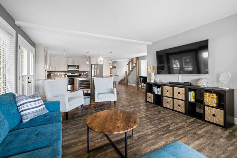 spacious living room- Smart T.V.