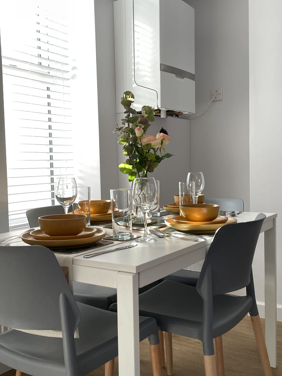 Dining / Restaurant