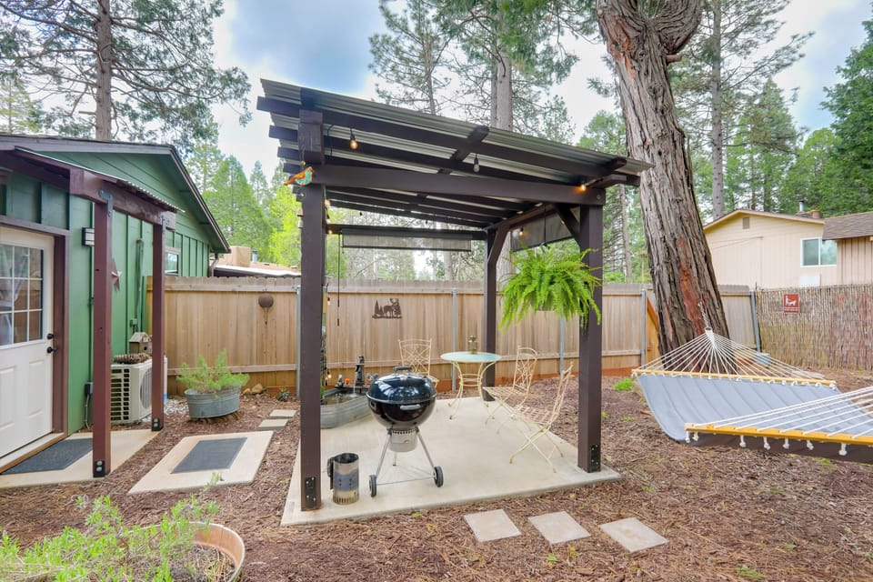 Fenced Backyard | Private Patio