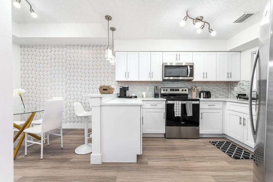 All Kitchen essentials provided