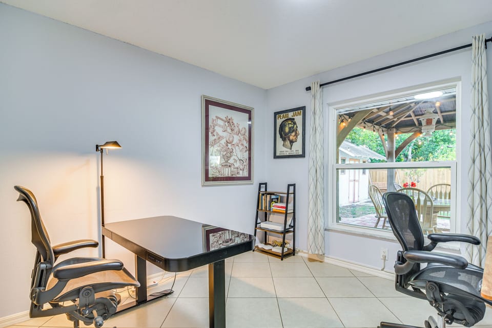Home Office | Free WiFi