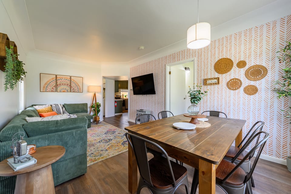 Dining room with seating for 6.