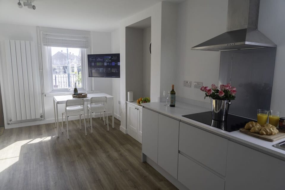 Spacious Kitchen/Dining Area