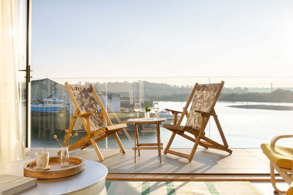 Balcony at Clearwater House, Hayle, Cornwall, self catering with Beach Retreats.