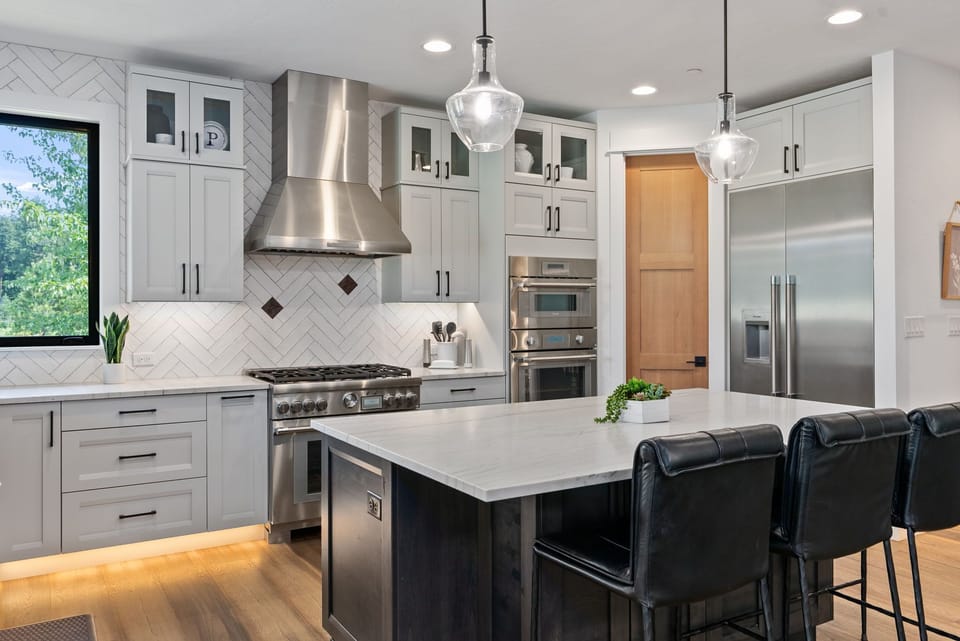 Kitchen – Island + Prep Sink for Entertaining Like a Pro Chef