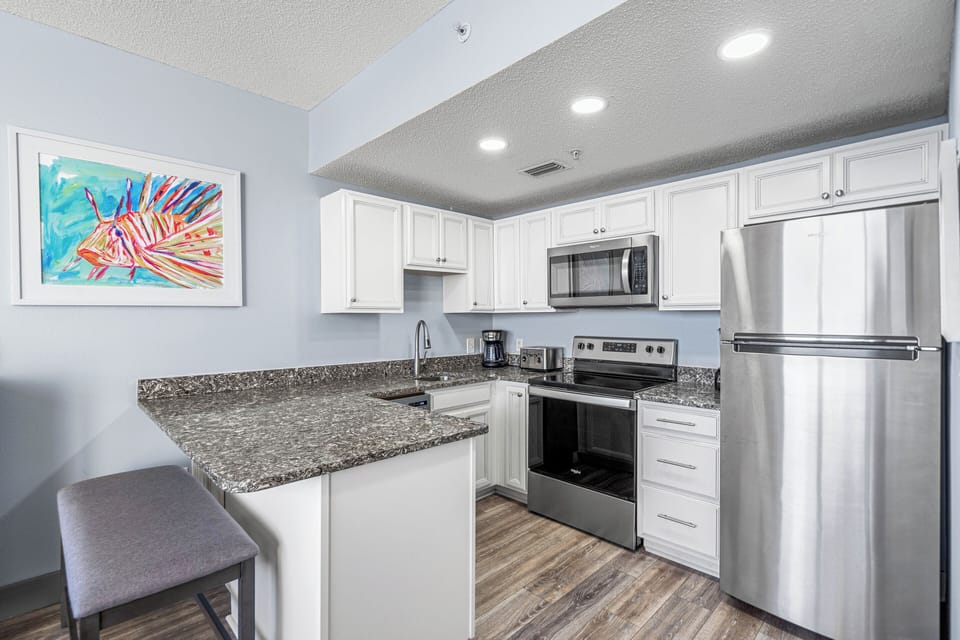 Stainless steel appliances in the kitchen!