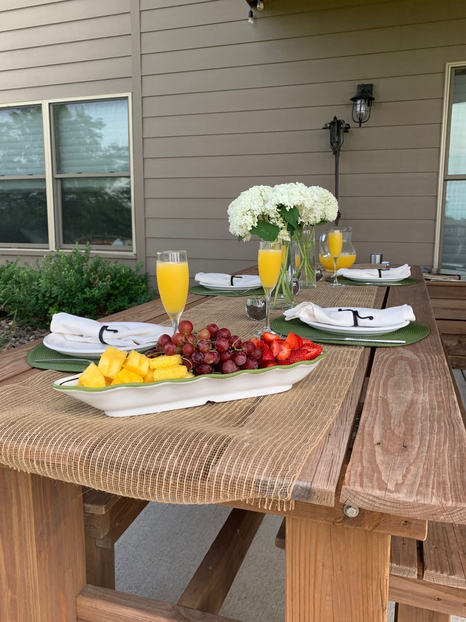 Outdoor dining