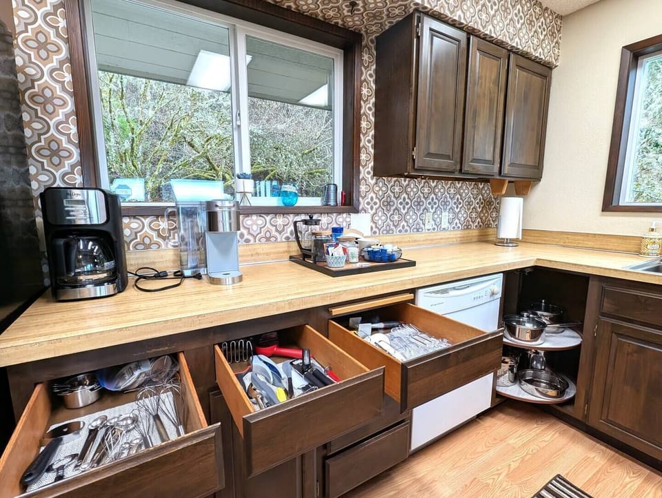 Everything you'll need if you wish to whip up something while staying here