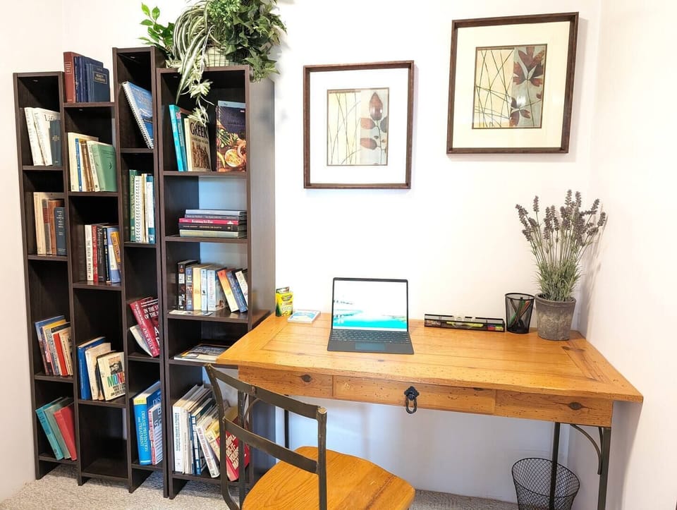 Small libray and work space on lower level