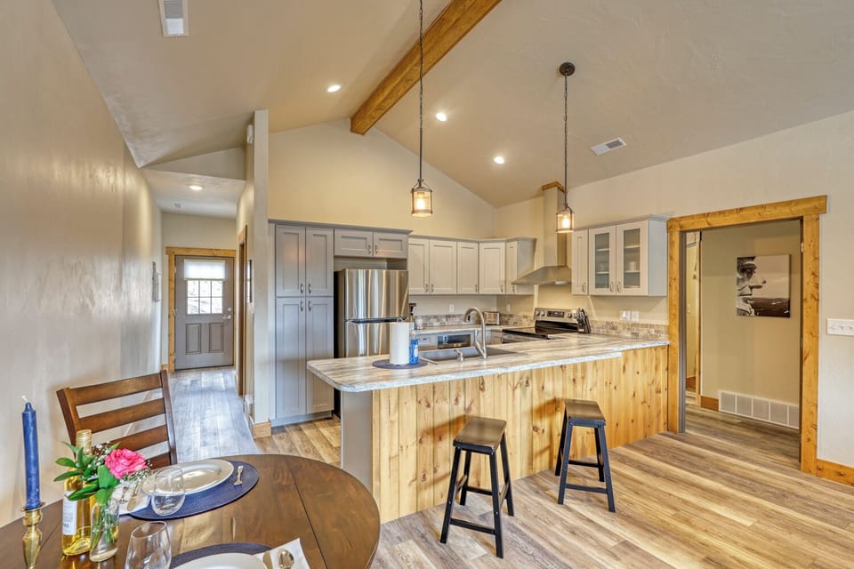RGT Lodging-Lincoln Condominium, Unit 1
