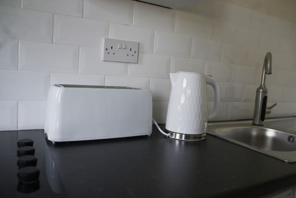Kitchen amenties 