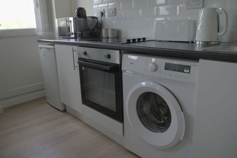 Kitchen amenities 