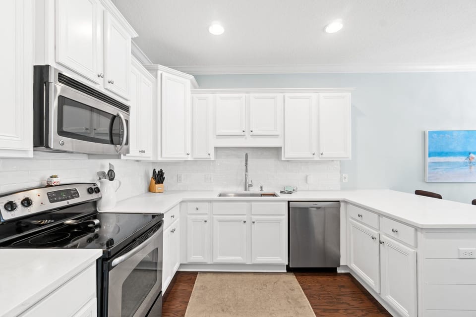 Updated, fully equipped kitchen