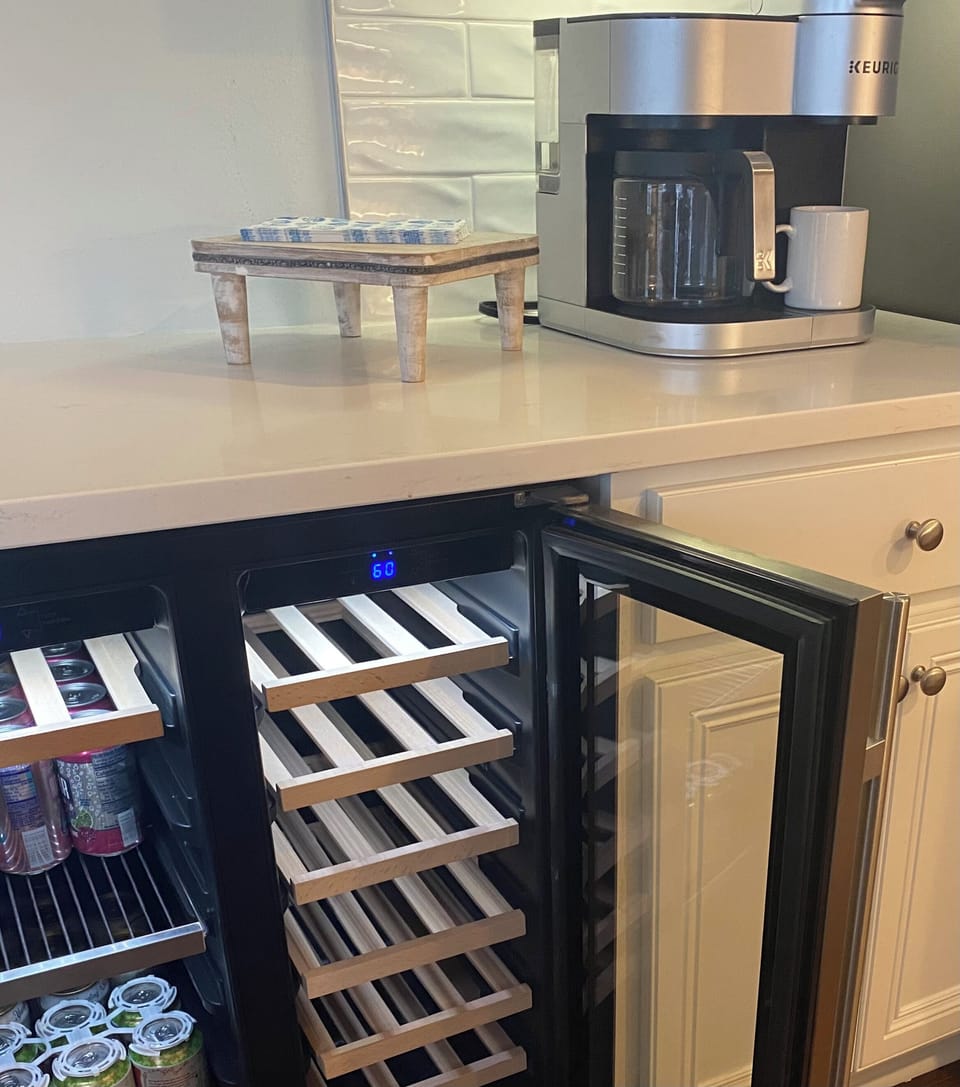 Wine and beverage refrigerator 