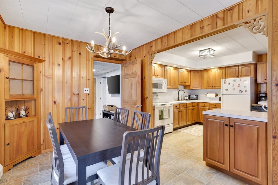 Easily set the table with the kitchen next to the dining area.