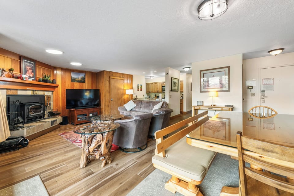 Open concept living and dining areas.