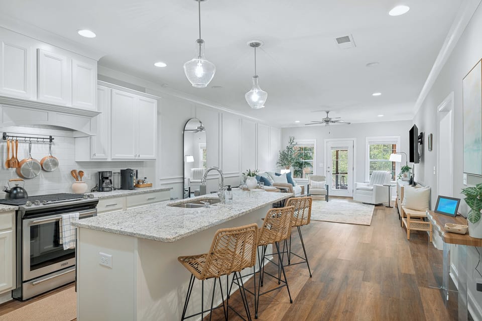 Fully open kitchen/living room space... perfect for hosting and gathering