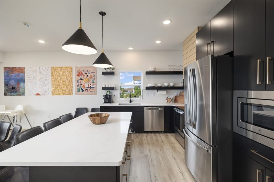 Main Level: Kitchen