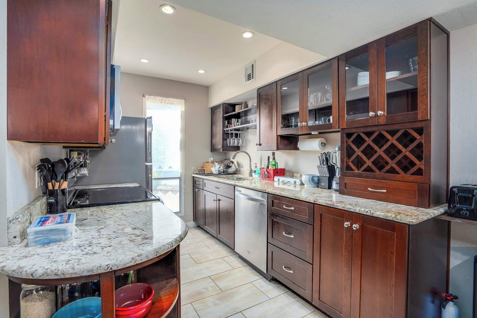 Fully equipped kitchen