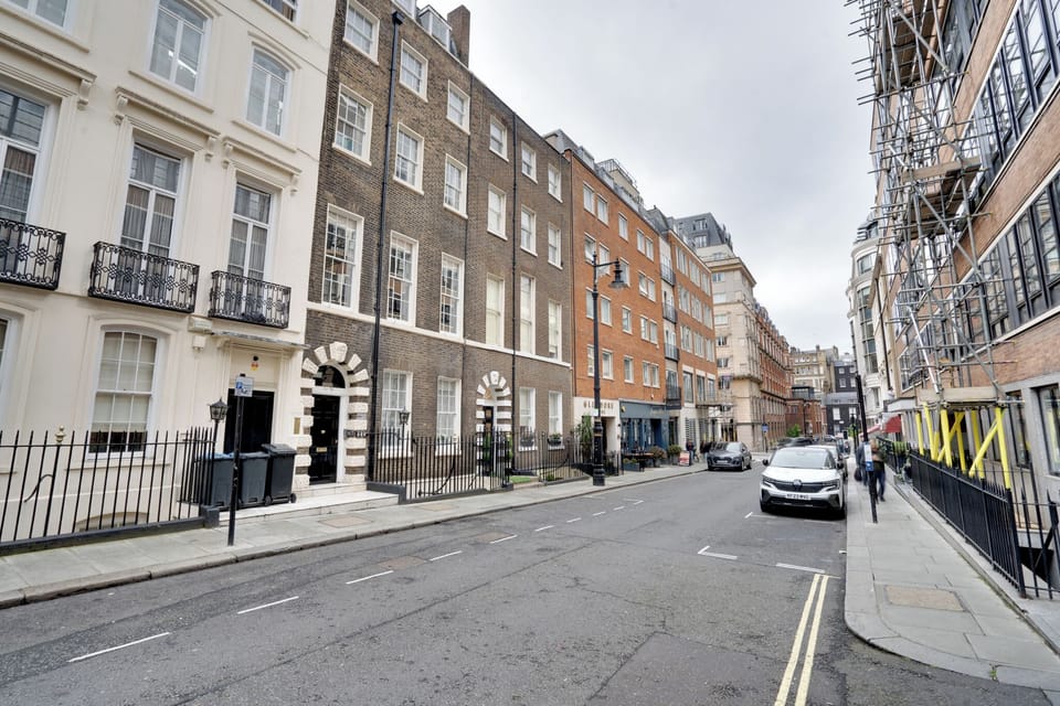 34 Clarges St 32