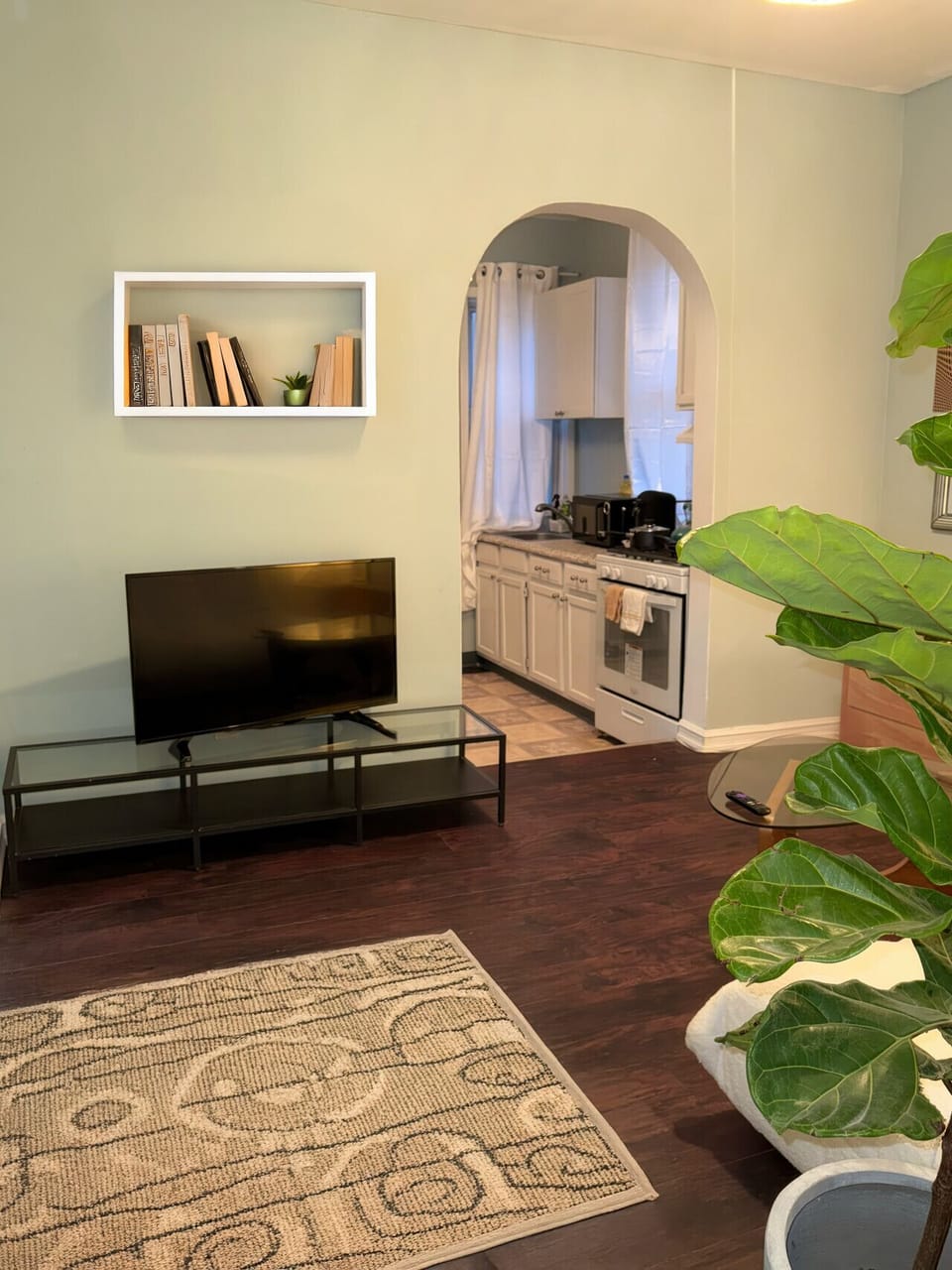 Common Area with TV