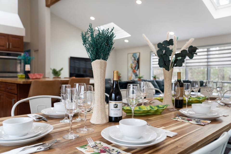 Furniture, Table, Tabletop, Dining Table, Indoors