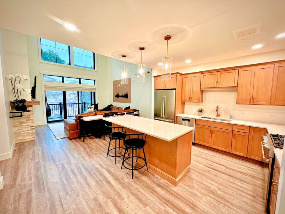 Combine comfort and style with our dining and living space