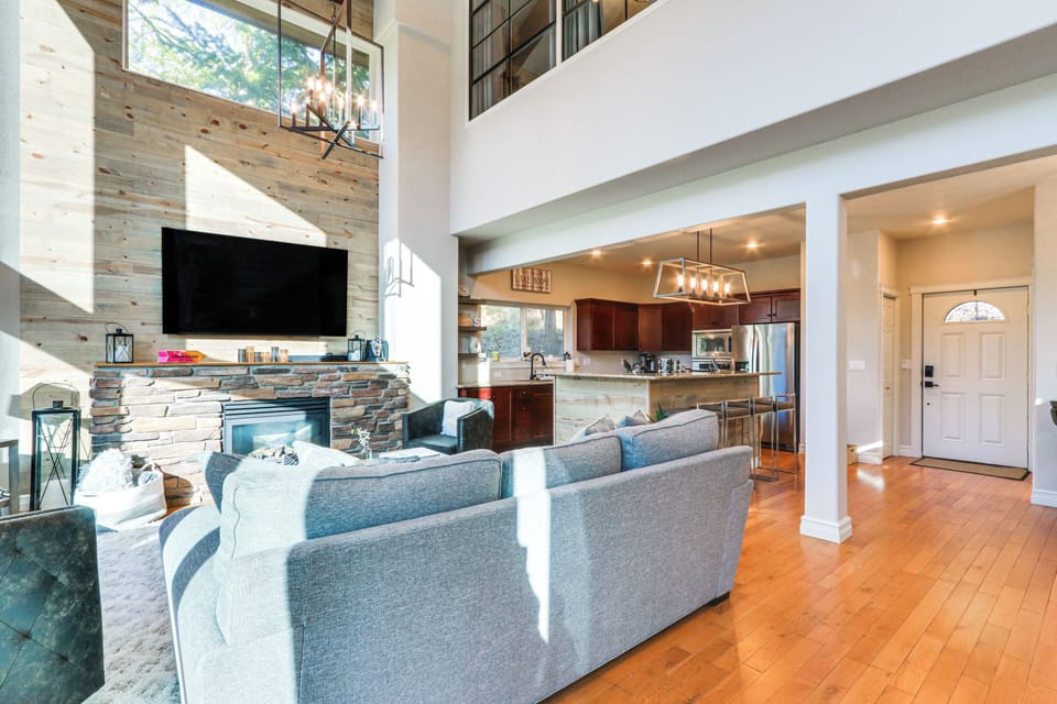 Living Room | Main Level