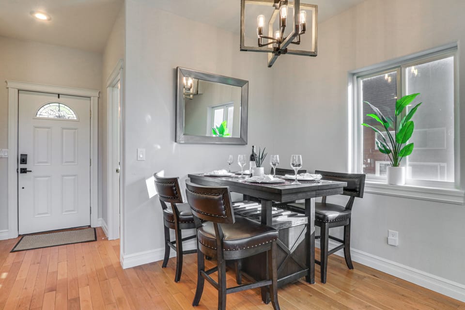 Dining Table | Dishware + Flatware | Main Level