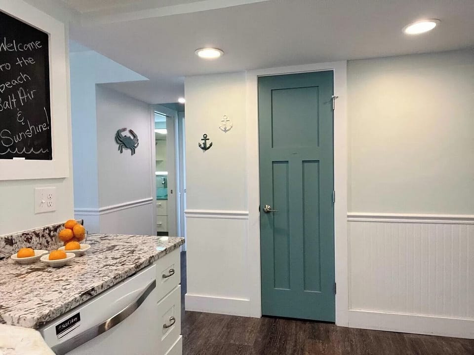 Entrance/Kitchen