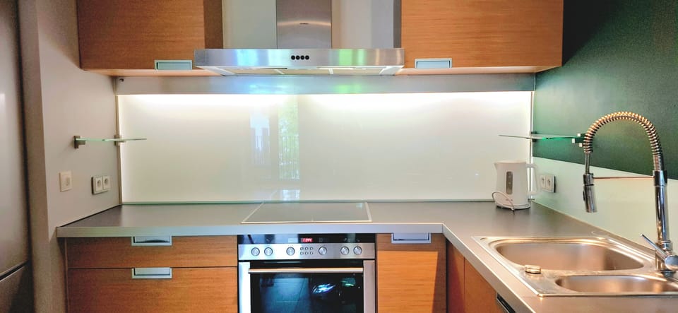 kitchenette 