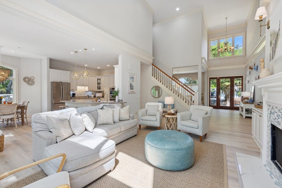 As you enter 24 Cartgate, you'll be greeted by a light-filled, beautifully updated interior that immediately feels welcoming.