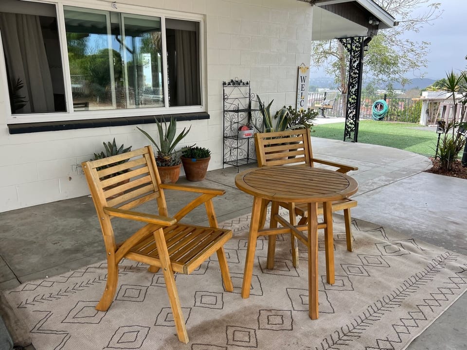 Outdoor dining