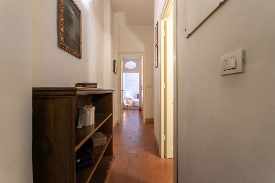 Room Detail