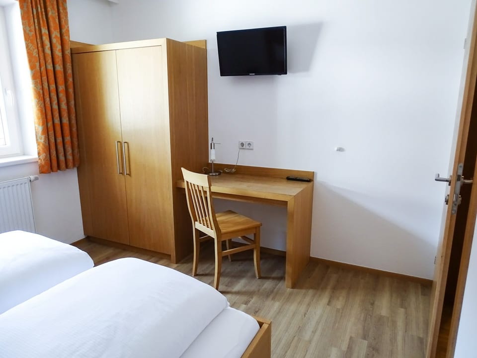 Columbine No. 6 - Apartments Windschnur Apartment in Mayrhofen