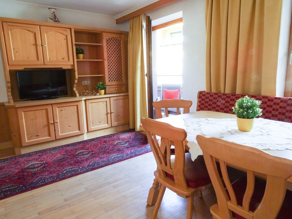 Zirbe No. 2 - Apartments Windschnur Apartment in Mayrhofen
