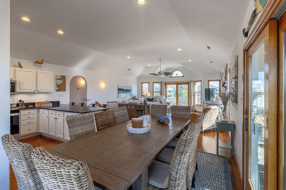 Top Level Dining Area
