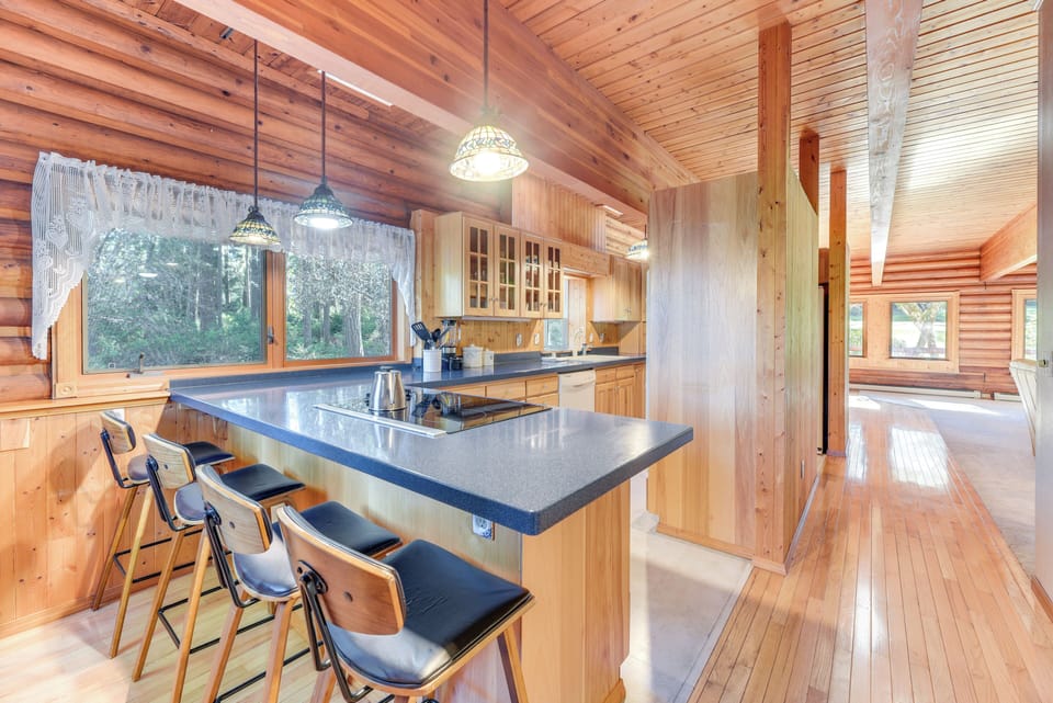 Kitchen | Basic Cooking Essentials | Dishwasher | Drip Coffee Maker | 1st Floor