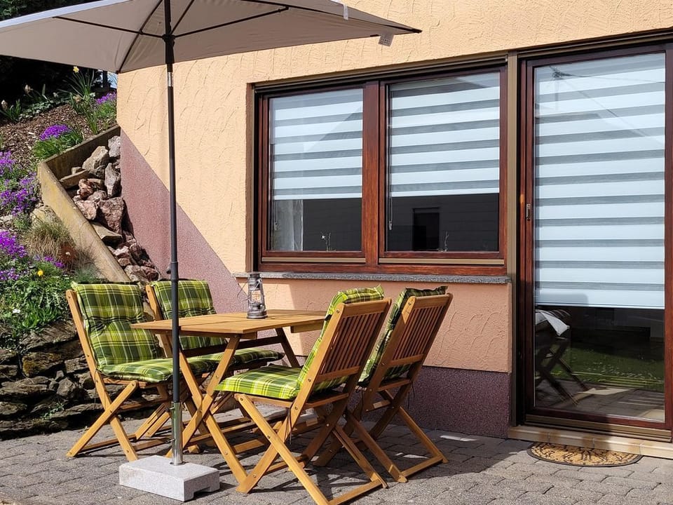 Vacation apartment "Landblick" - apartment/flat, shower and bath, WC, non-smoking Apartment in Trier-Saarburg