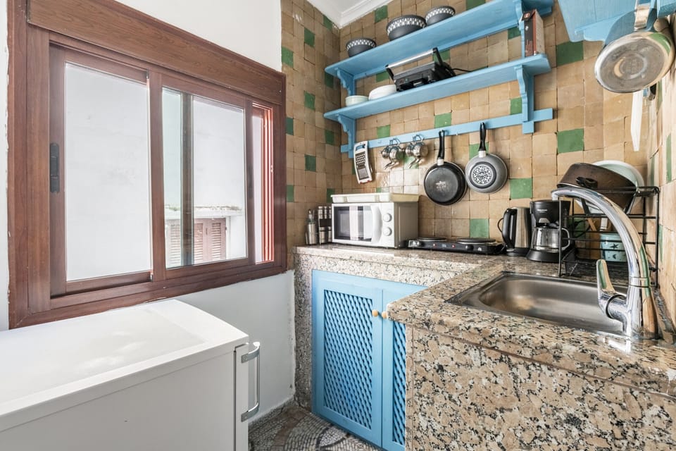 Compact Kitchenette for Essential Needs