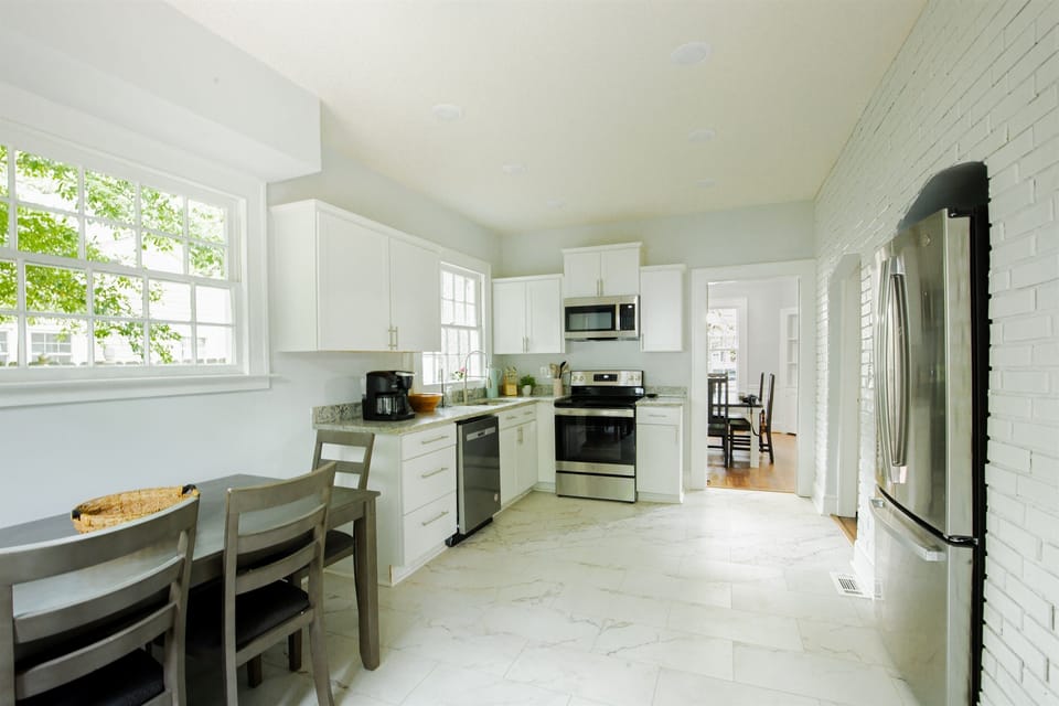 Main House: There's plenty of room for everyone in this large kitchen