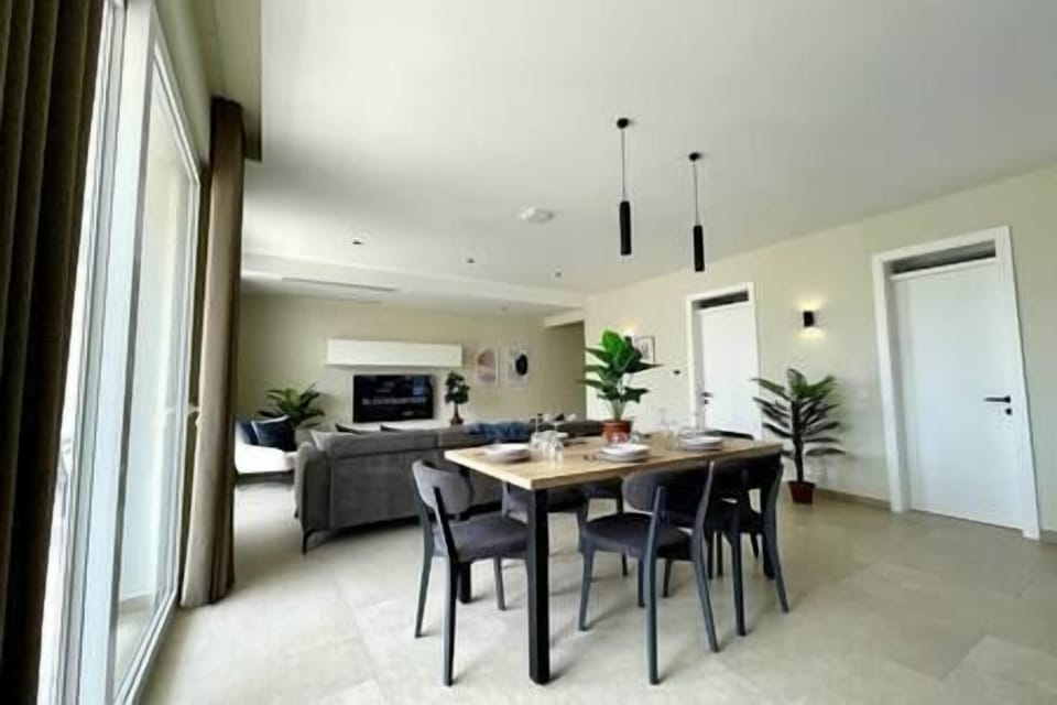 878ea09a d773 41d7 aaf7 a2cfaf60dfe4