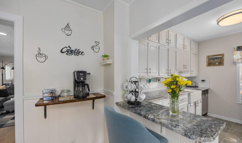 Coffee anyone....duo coffee pot or pods.