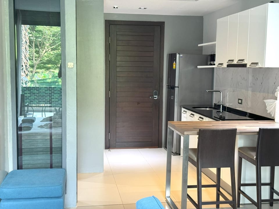 ET214 - pool access studio, quiet Patong area (12127)