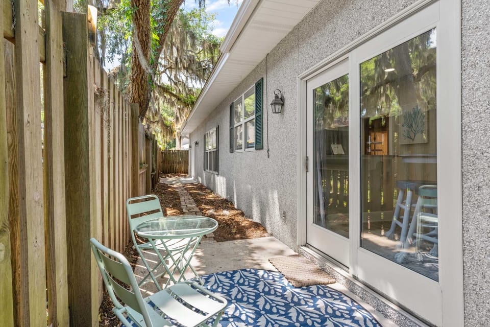 Outdoor sitting area