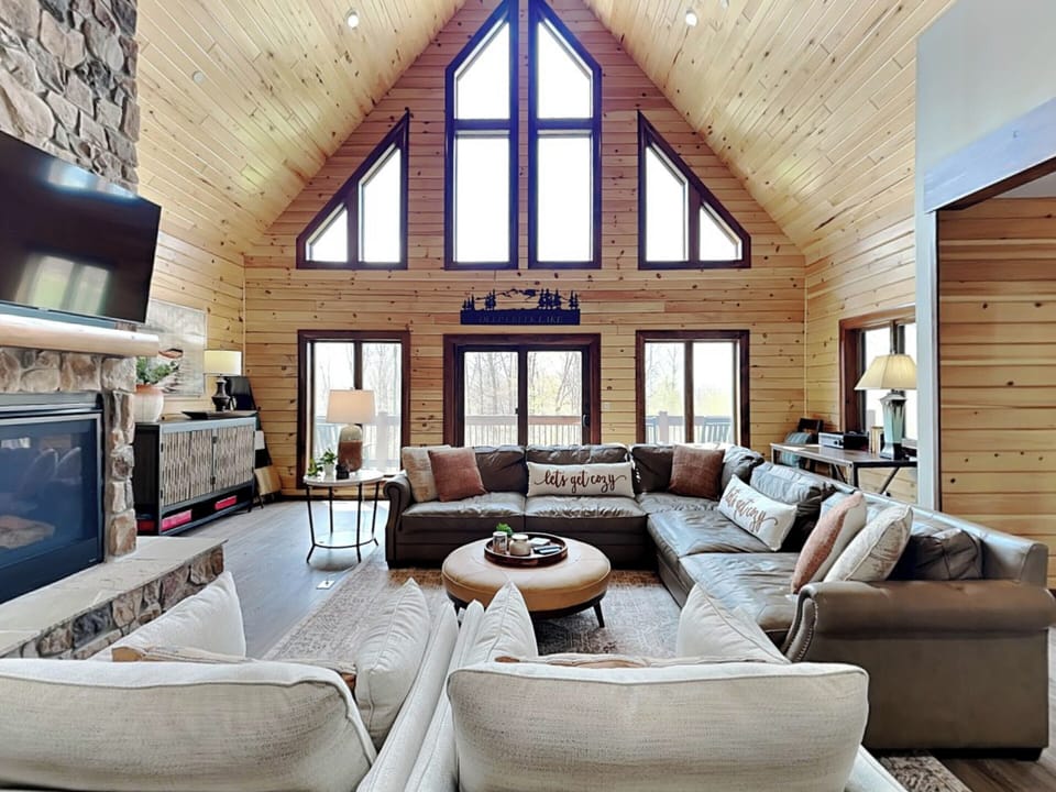 Welcome to Falcon's Landing