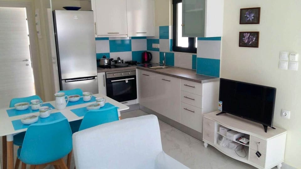 Enjoy the convenient fusion of kitchen and dining area, perfect for gatherings