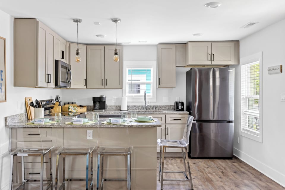 Ample cupboards for the kitchen