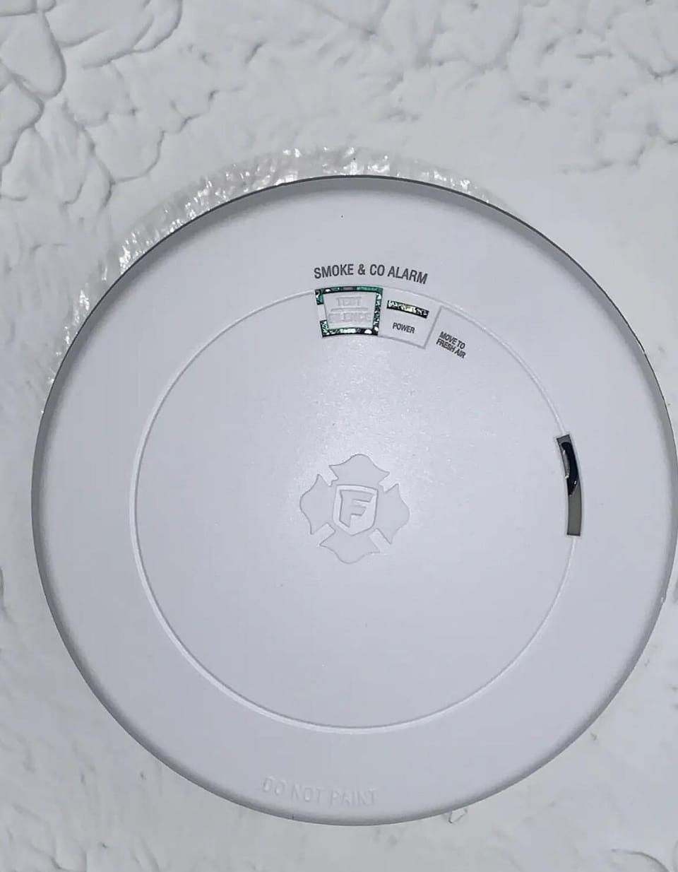 Smoke and carbon monoxide lithium ion detector.