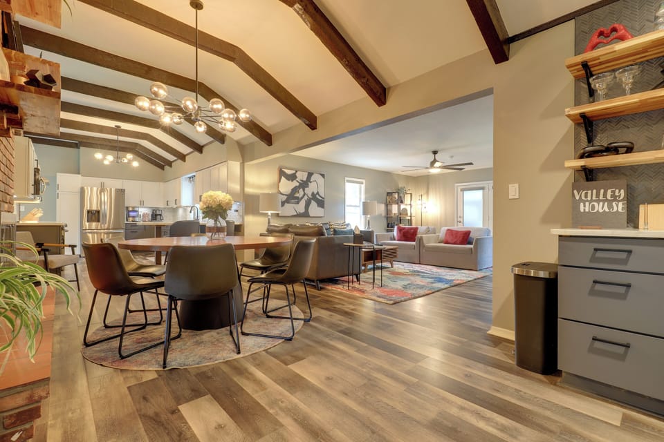 Interior | Open Floor Plan | Free WiFi
